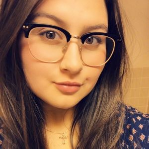 Meet your Posher, Rebecca